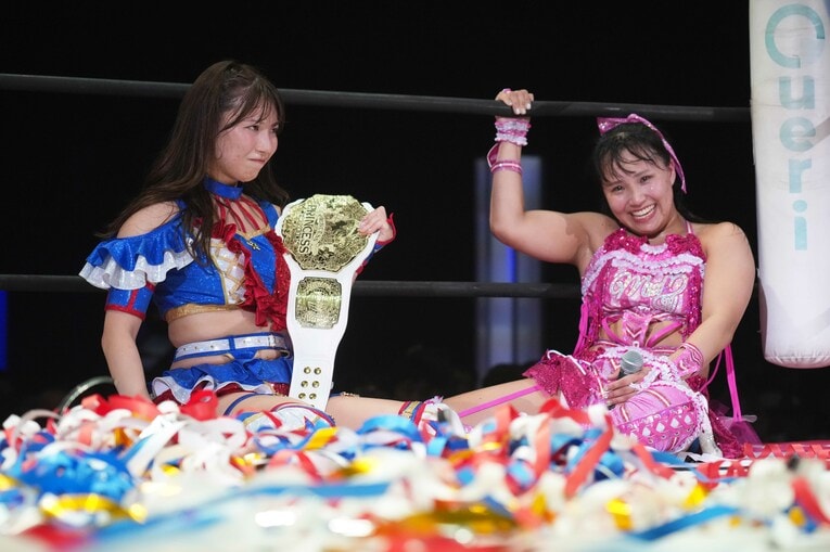 荒井優希と渡辺未詩　©Essei Hara