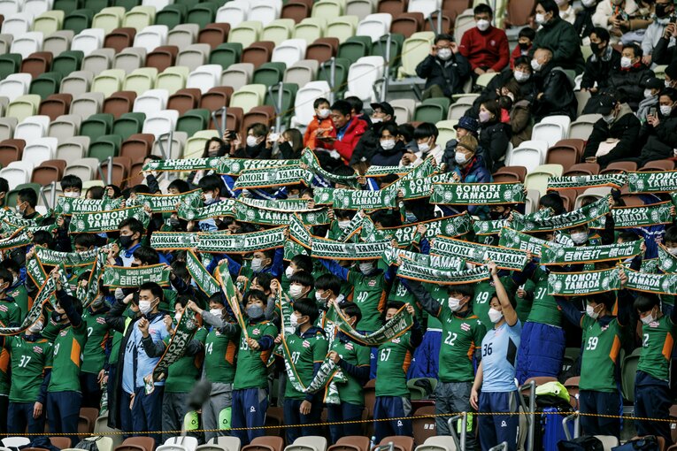 青森山田高校の応援席　©︎Kiichi Matsumoto