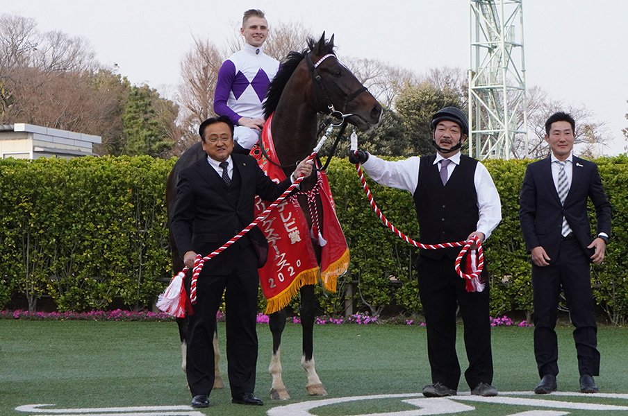 南ア天才騎手&ガロアクリークにダブる、若きデムーロとあの名馬。<Number Web> photograph by Satoshi Hiramatsu