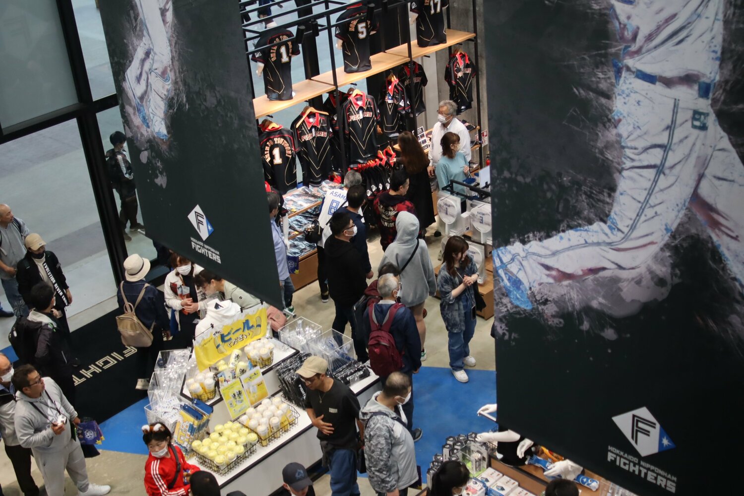 ファイターズフラッグシップストア　©Kou Hiroo