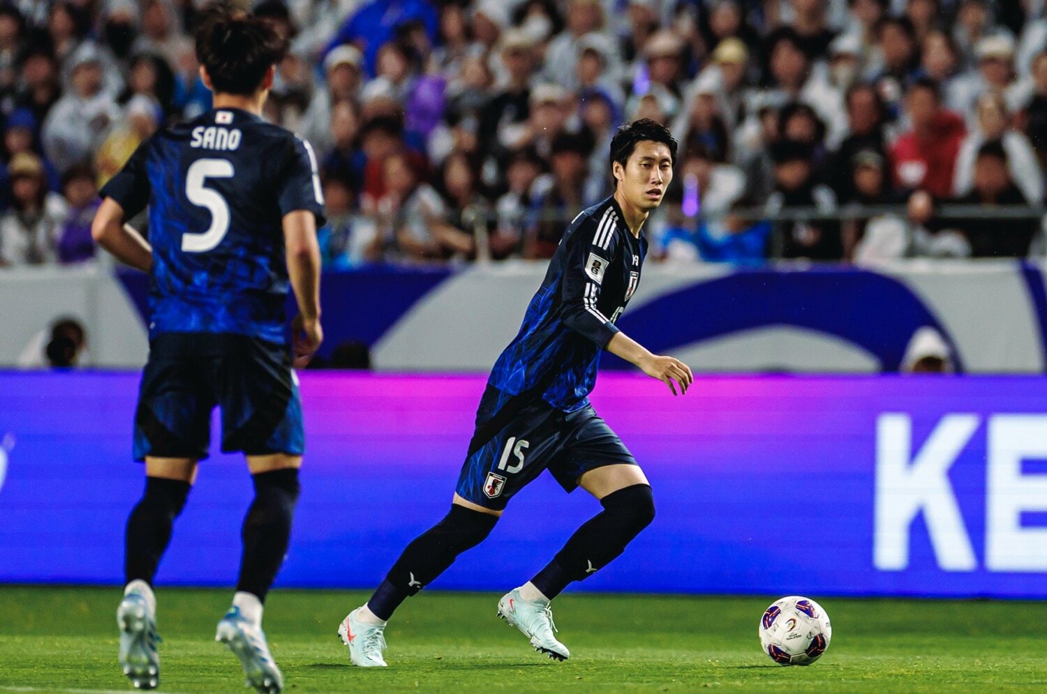 ゴールに加えてゲームメークでも鎌田の能力はこの日も光った ©Kiichi Matsumoto