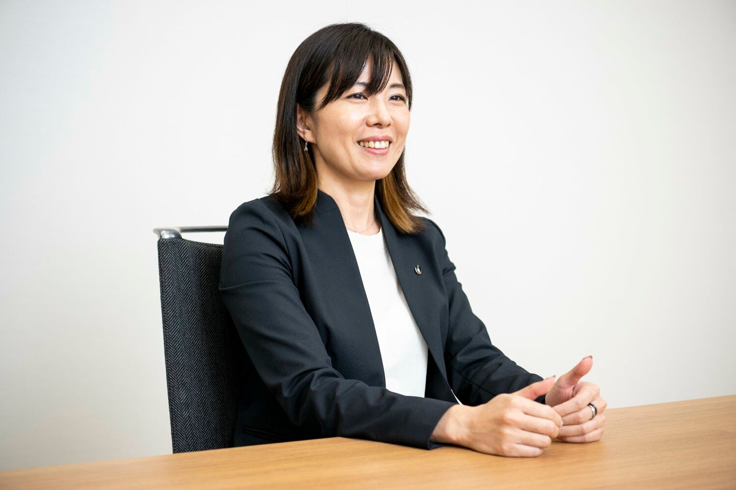 インタビューに応じるJリーグの高田春奈常勤理事　©Tomosuke Imai