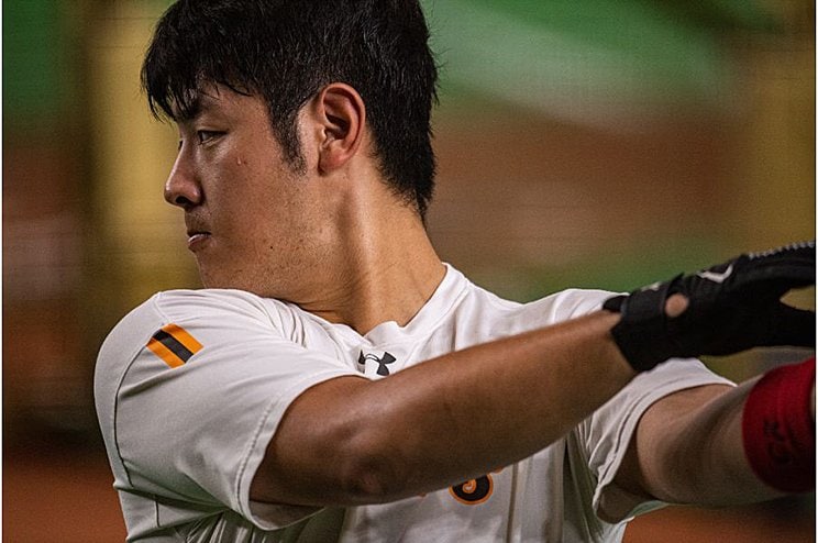 岡本は二冠王となれば……という状況か©Naoya Sanuki