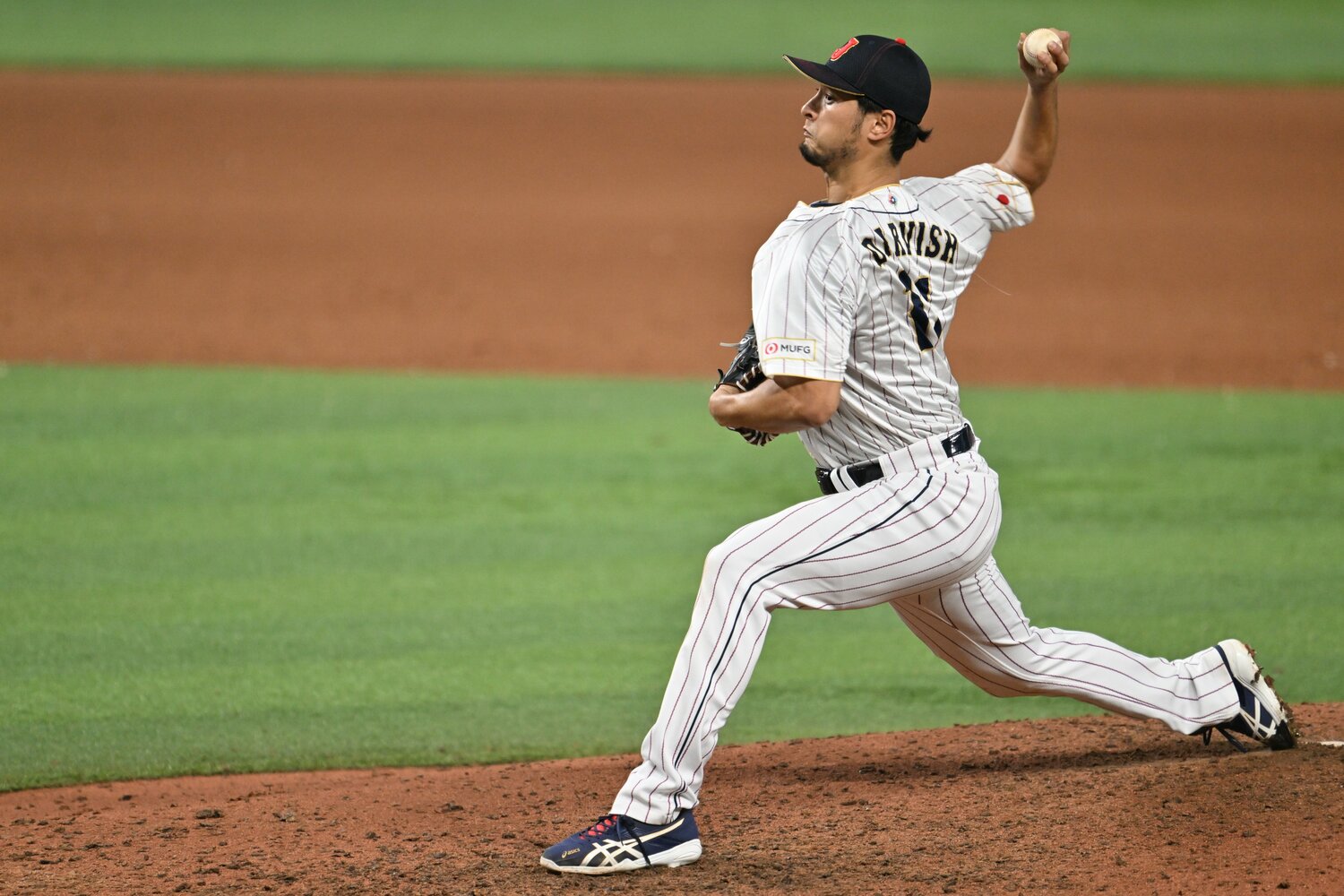 決勝8回のマウンドに上がったダルビッシュの投球　©Naoya Sanuki