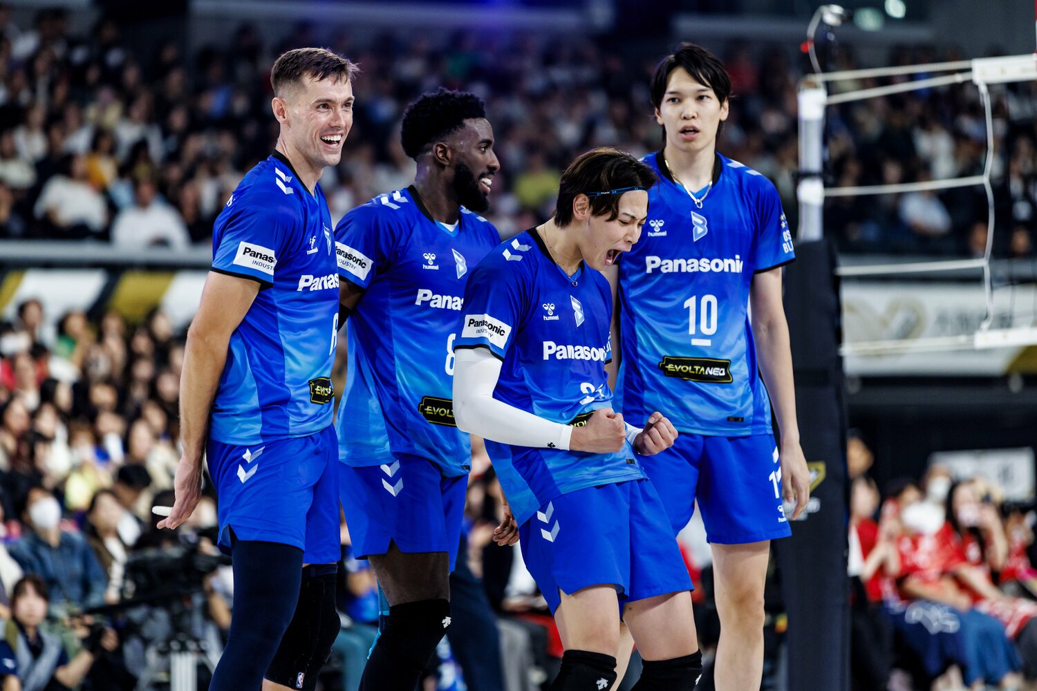 192cmの長身セッター永露元稀（29歳）。多彩なアタッカー陣をどう操縦できるか　©︎Kiichi Matsumoto