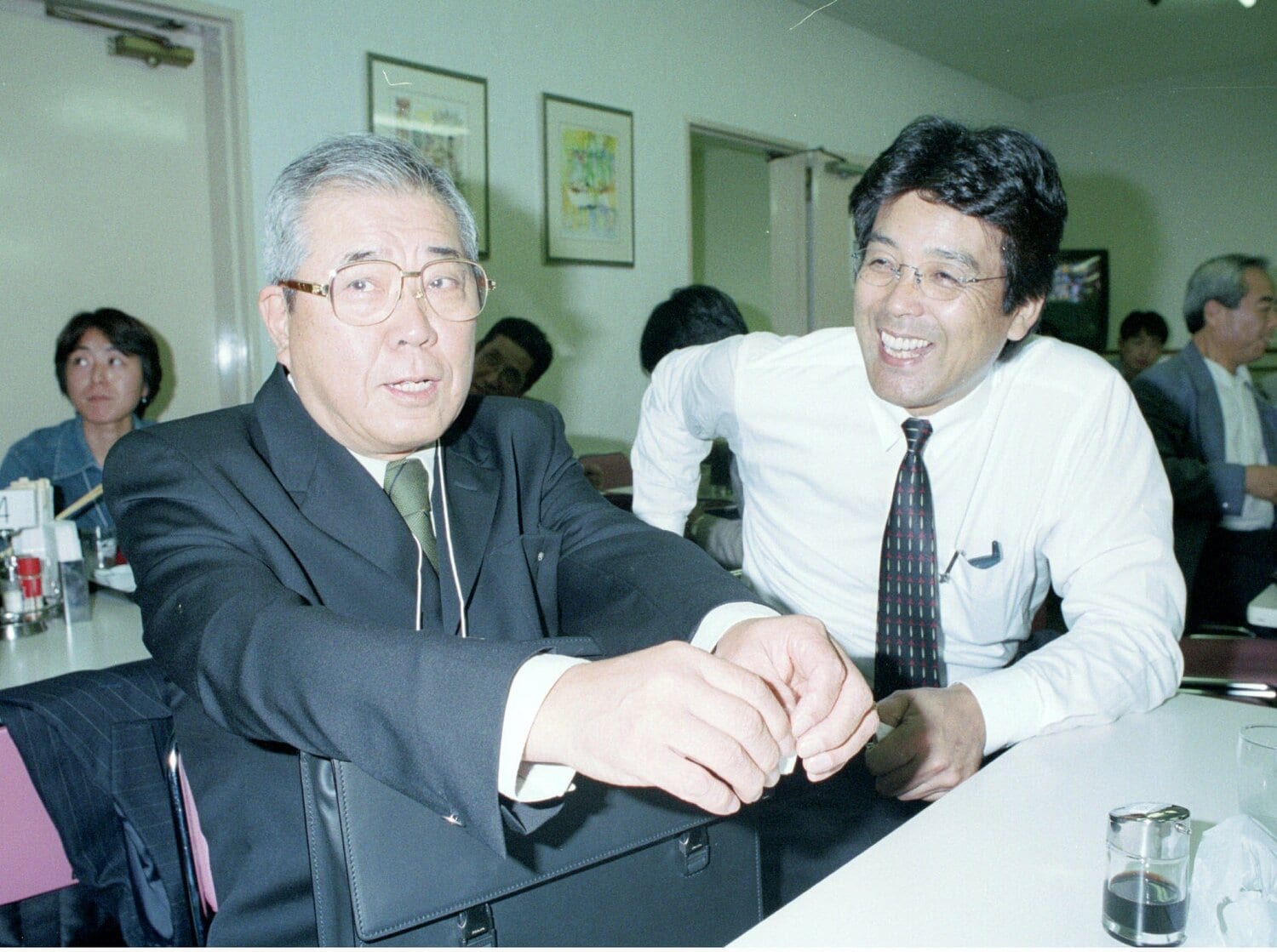 ヤクルトの監督時代、江本は解説者として挨拶　©Sankei Shimbun