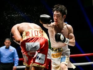 試合直前にあった“伏線”「この表情を見てみなよ」3階級制覇・寺地拳四朗のトレーナーが明かす完勝ウラ側…34歳でも「もっと成長できる」と感じた理由