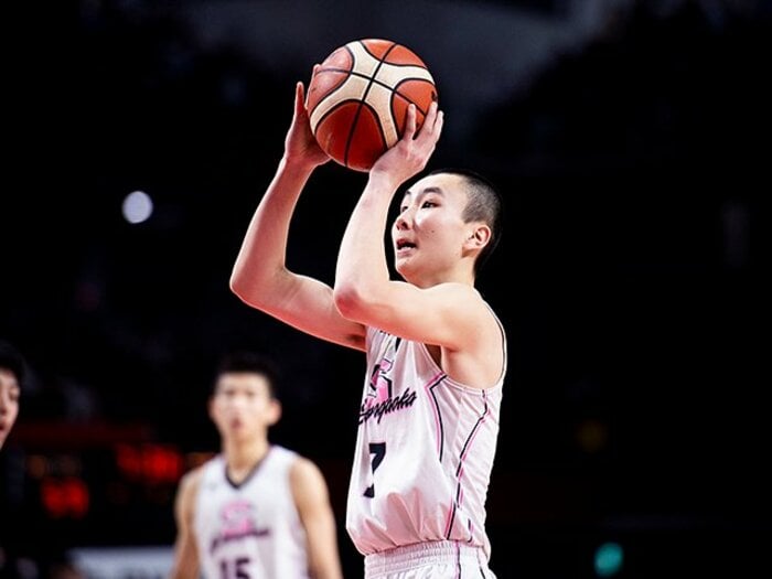 賛否両論の超高校級シューター、富永啓生は和製カリーになれるか。＜Number Web＞ photograph by Yuki Suenaga