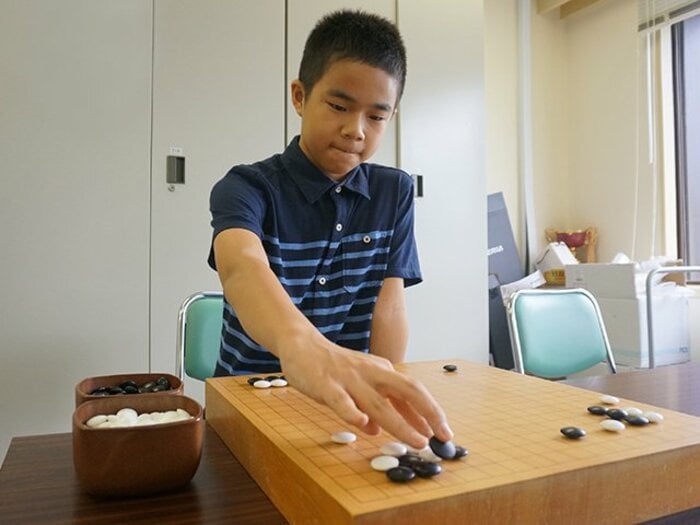 院生時代に114連勝！ 驚異の13歳、囲碁・福岡航太朗初段に刮目せよ。＜Number Web＞ photograph by Yukiko Naito