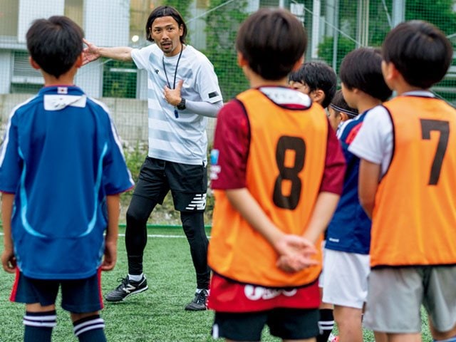 ノンフィクション］鈴木隆行「どしゃぶりの日の少年