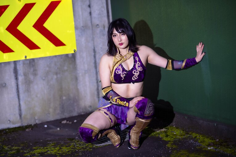 「対人恐怖症」「引きこもり」だった少女がプロレスと出会い、リングで輝く“強くて綺麗なお姉さん”になるまで《真琴15周年特別グラビア》(26)