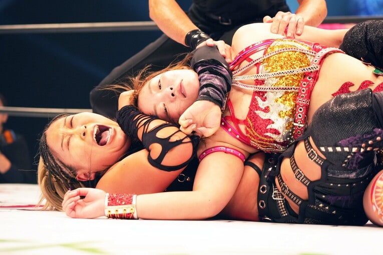 開幕戦で小波に絞め落とされたSareee　©Essei Hara