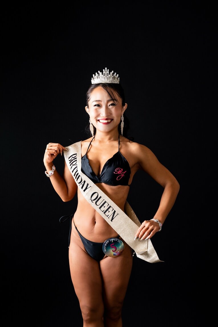 「BEST BODY JAPAN」金沢大会「ウーマンズクラス」で5位入賞を果たしたキンタロー。（写真をスワイプすると、その他の肉体美写真もご覧になれます）　©TAKAI ATSUSHI