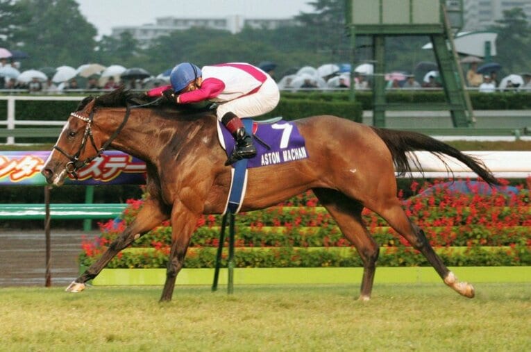 アストンマーチャン ／ photograph by Sankei Shinbun