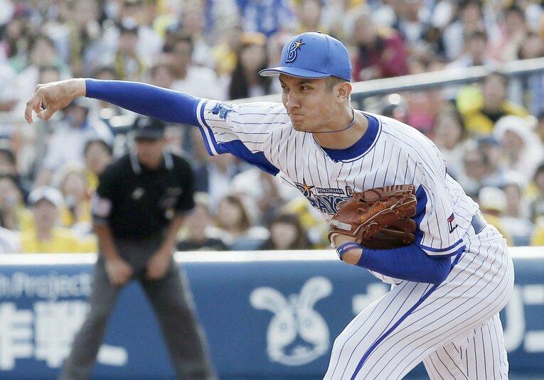 15年5月24日タイガース戦でセーブをマークする国吉　©︎KYODO