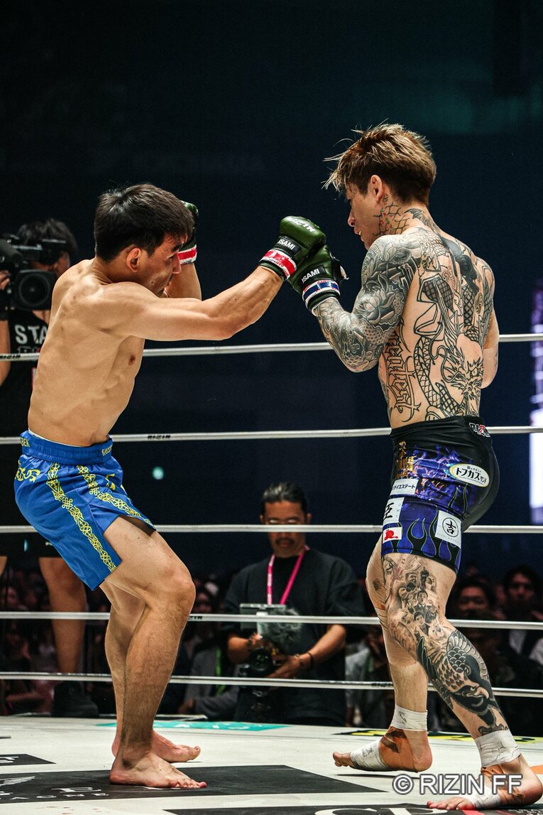『超RIZIN.5』平本蓮vs.カルシャガ・ダウトベック　©RIZIN FF