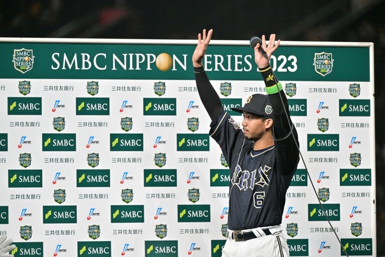 昨年の日本シリーズでヒーローインタビューに答える宗　©︎Hideki Sugiyama