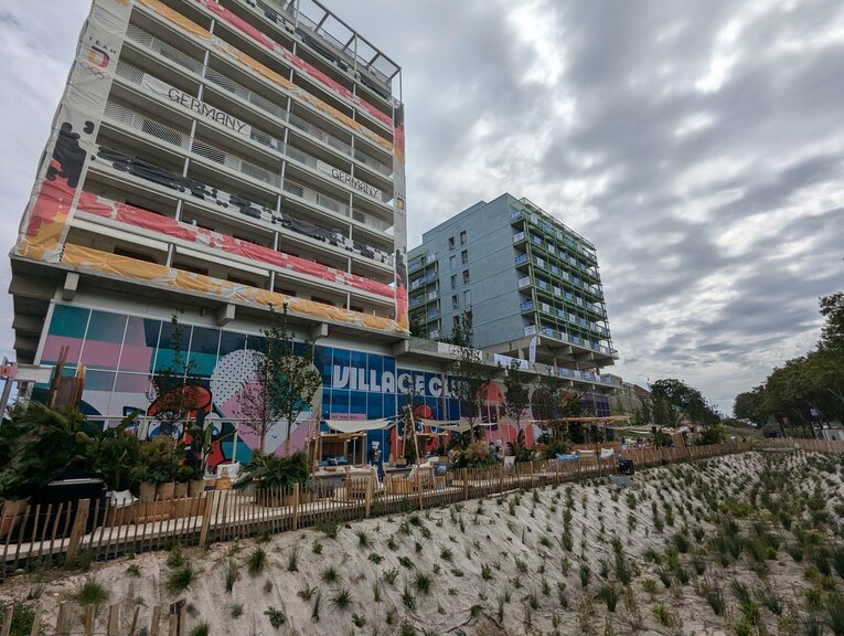 パリ五輪の選手村（全56枚）©JMPA