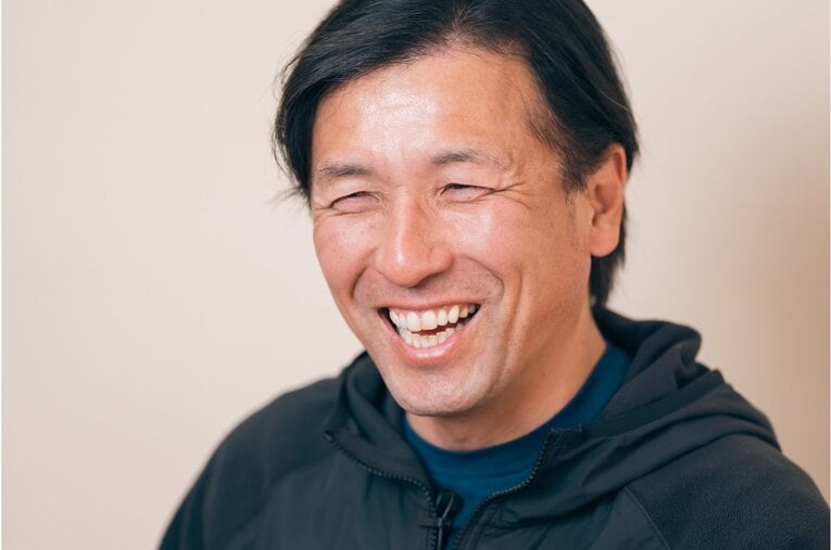 酒井俊幸監督（現東洋大）の後を継いで2009年に学法石川に赴任した ／ photograph by NIKE