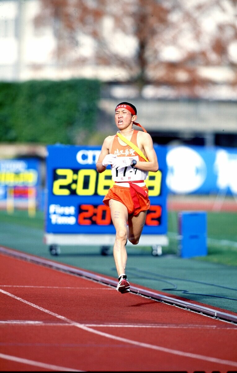 佐久長聖初の都大路は4位入賞という結果でのゴールとなった。アンカーを務めたのは小嶋卓也　©Getsuriku