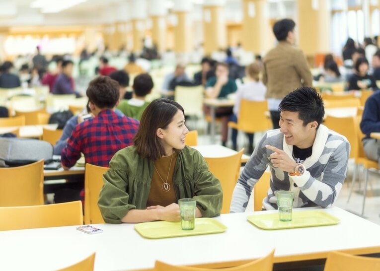 東洋大学時代の桐生祥秀と大橋悠依（2017年）©︎Takuya Sugiyama