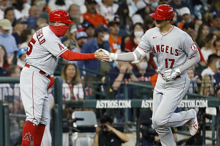 25日のアストロズ戦で決勝本塁打を放った大谷 ／ photograph by Getty Images