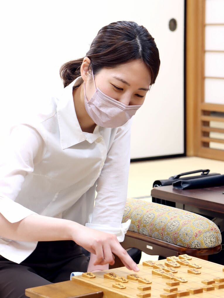 対古森悠太五段戦の対局後　©日本将棋連盟