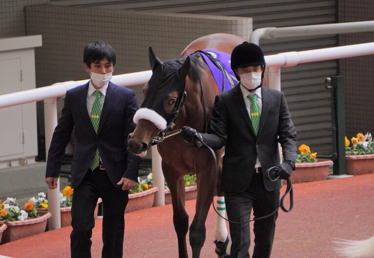 桜花賞に国枝師が送り出す、“ディープ似”と“ソダシと互角”の2頭は「ポストアーモンドアイ」になるか(9)