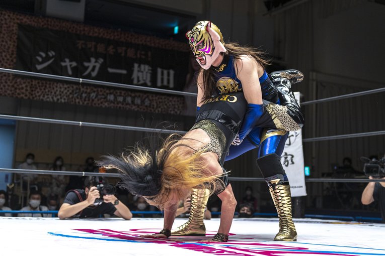 タイガー・クイーンと師匠でもあるジャガー横田の直接対決