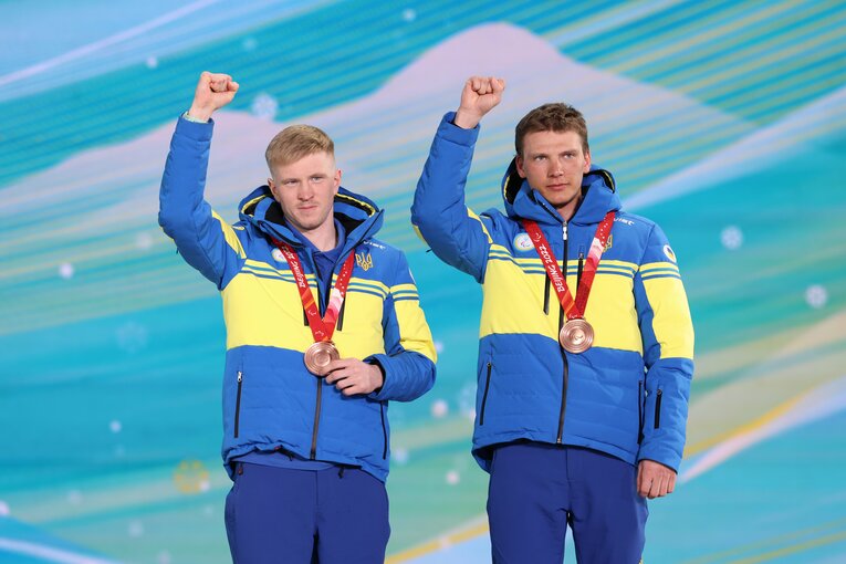 バイアスロン男子視覚障害銅のドミトロ・スイアルコ（左）。自宅が爆撃で破壊された　©Getty Images