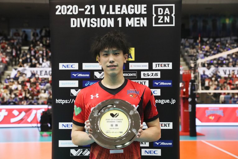 主将としてチームを引っ張ったセッター大宅　©︎V.LEAGUE