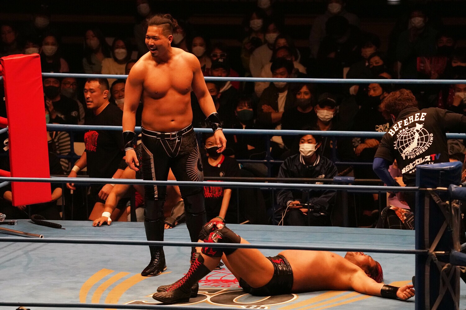 昨年末の大怪我によって、三冠ヘビー級王座を返上したジェイク・リー。3月21日は待ちに待った復帰戦だった