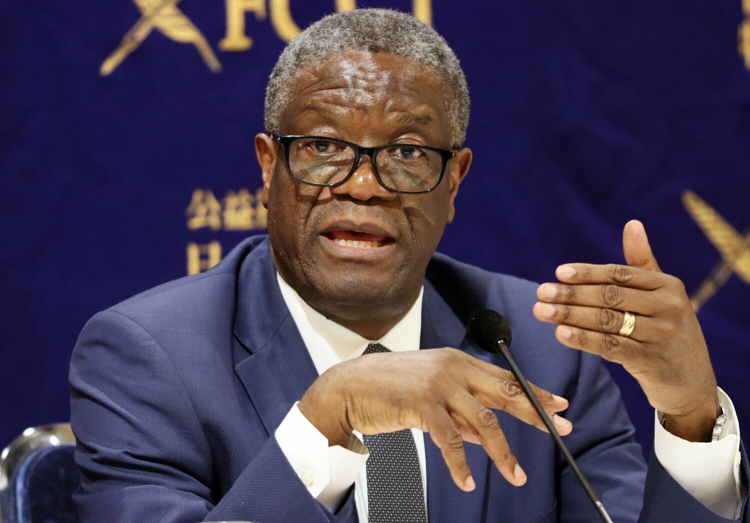 2019年に来日し、記者会見や講演会に登壇したデニス・ムクウェゲ医師。平和の実現、女性の人権について訴えた ©︎Getty Images