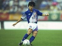 日本代表　1999 ワールドユース　アウェイユニフォーム　本山雅志 衝撃的だった」黄金世代の10番・本山雅志が語る小野伸二と