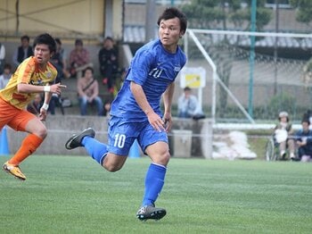 伝説のプレーが生まれる大会――。全国高校サッカー、この選手を見よ！＜Number Web＞ photograph by Takahito Ando