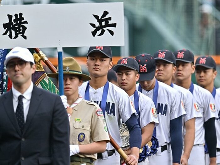 「“早打ち嫌い”は皆無」「2ストライクから継投いくぞ」横浜20連勝でセンバツ優勝+秋春連覇…自信の背景に根拠あり「飛んだ瞬間に捕れる」<Number Web> photograph by Hideki Sugiyama