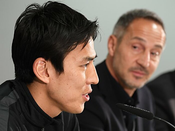 長谷部誠36歳、“サッカーは30歳までの競技”説を覆す　指揮官が「ベストのプロ」と絶賛の頭脳と肉体＜Number Web＞ photograph by Getty Images