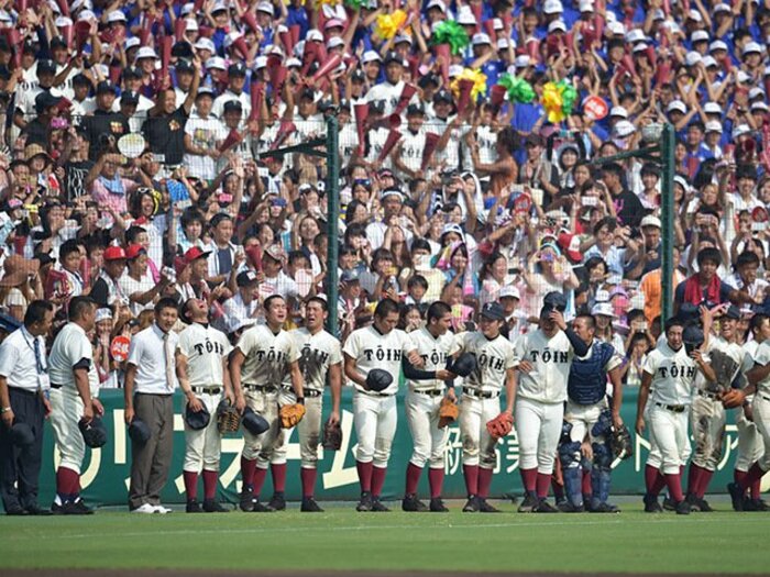 センバツはアルプススタンドに注目!?2016年、話題のブラバン応援を紹介。＜Number Web＞ photograph by Hideki Sugiyama