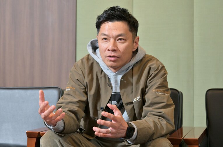 難病を克服し、社会貢献活動に邁進する荒井daze善正氏 ／ photograph by Hideki Sugiyama