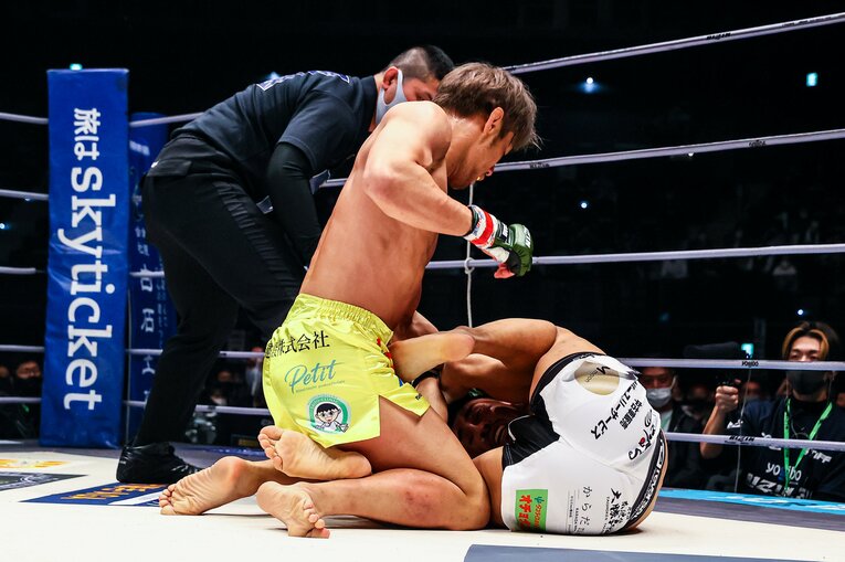 2021年10月24日、再起戦となった『RIZIN.31』で芦田崇宏にTKO勝ち　©RIZIN FF Susumu Nagao
