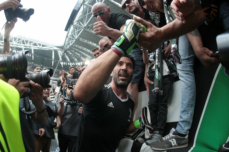 2018年に惜しまれつつユベントスを離れたブッフォンだったが、1年後にあっさりと復帰した©Getty Images