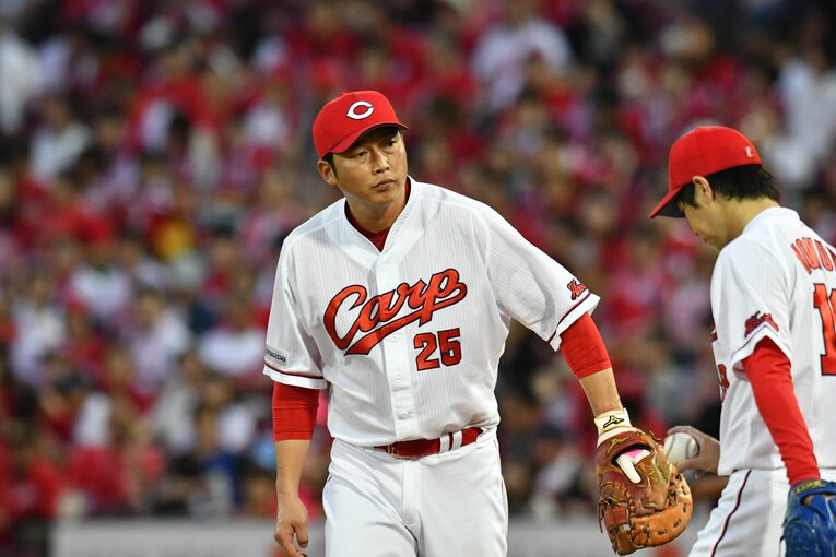 どんな瞬間も「絵になる男」広島カープ・新井貴浩監督の現役時代　©︎Hideki Sugiyama