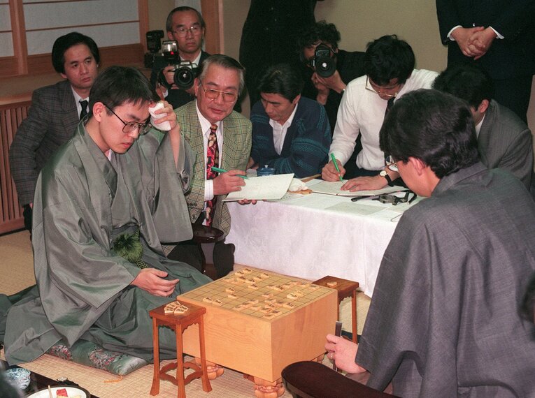 谷川が“羽生七冠”を阻止した王将戦最終局　©JIJI PRESS