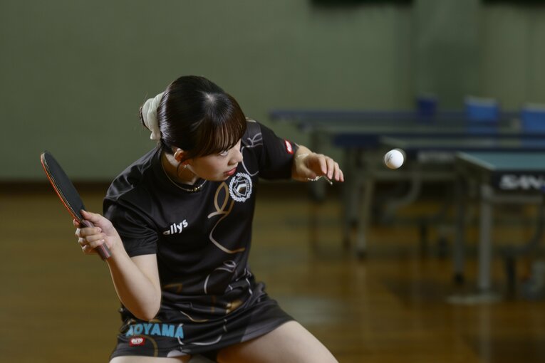 青学大3年生のTリーガーが生まれるまで「小学2年生からカットマンです」なぜ少数派の戦型を選んだ？ 小林りんごを強くした「卓球に縛られすぎない」生き方(3)