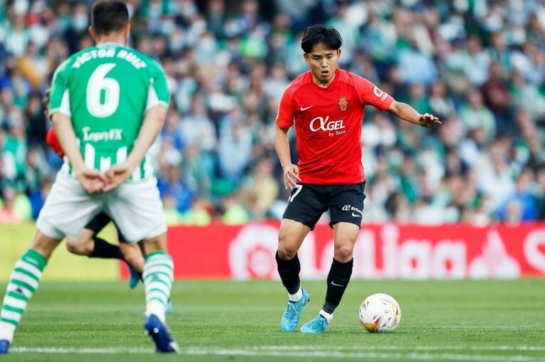 森保監督が久保建英をスペインまで見に来たのに…45分で交代　カメラマンが「終盤までいれば」と心残りを感じた理由(14)