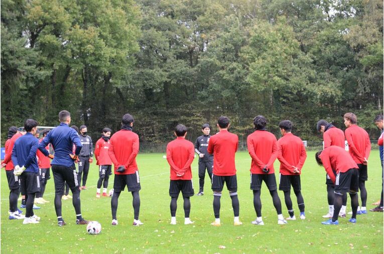 連係不足は“想定内” 19歳久保建英が森保Jで見せた「身体能力差を埋める」クレバーな技術(3) ／ photograph by JFA