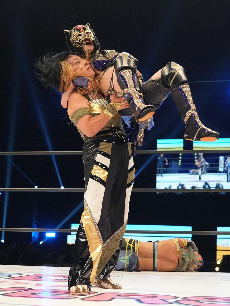 ジャガー横田もスターライト・キッドにバックドロップ