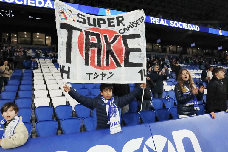 SUPER TAKEとドラえもんの豪華コラボ？ゲーフラも登場　©Daisuke Nakashima