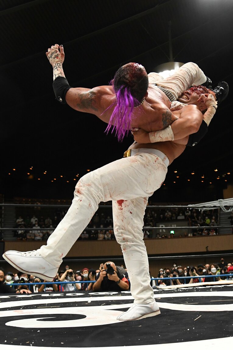 「死んでもいい覚悟なんていらねぇんだよ！」葛西純はエル・デスペラードに何を伝えたのか？ カメラマンが激写した“血と熱狂の23分30秒”(51)