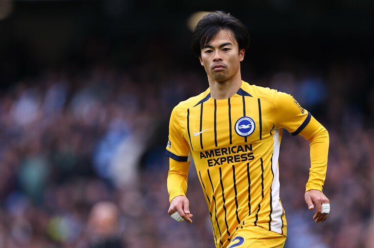 今年3月、マンチェスターシティ戦の三笘薫27歳。この3年で上半身の筋肉はかなり大きくなったように見える　©Getty Images